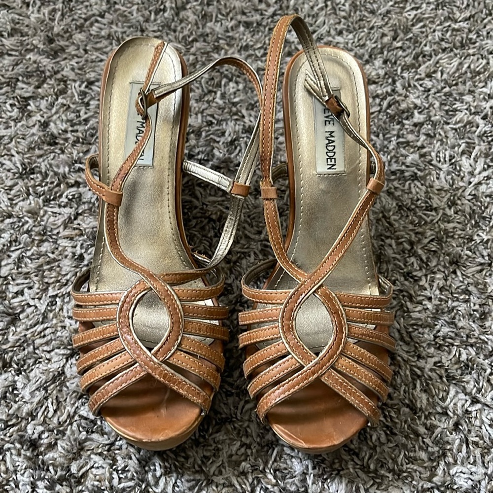 Steve Madden Wood Style Wedges